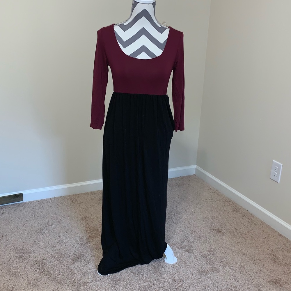 Garnet and black maxi dress. Medium NWOT.